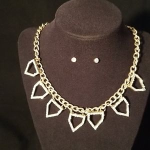 Elegant Lightweight Rhinestone Pave Arrowhead Collar Necklace Lobster Clasp